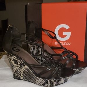 Guess wedges